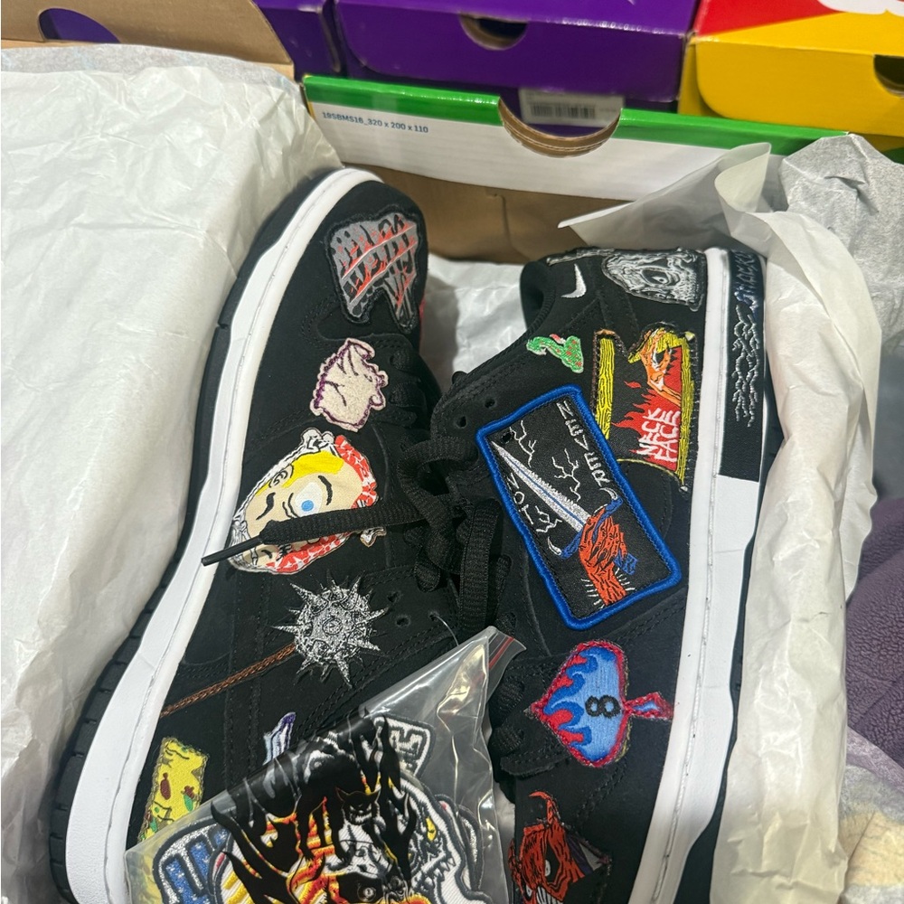 Nike SB Dunk Low Pro neckface brand new